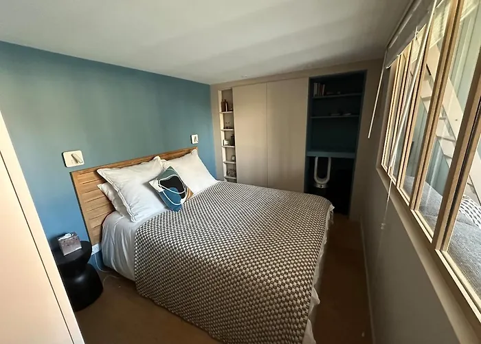 Apartmán De Charme Avec Grande Terrasse - Proche